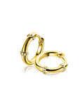 Zinzi 15mm gold plated zilveren oorringen met bamboo uitstraling, bezet met witte zirkonia's en luxe klapsluiting ZIO2687Y