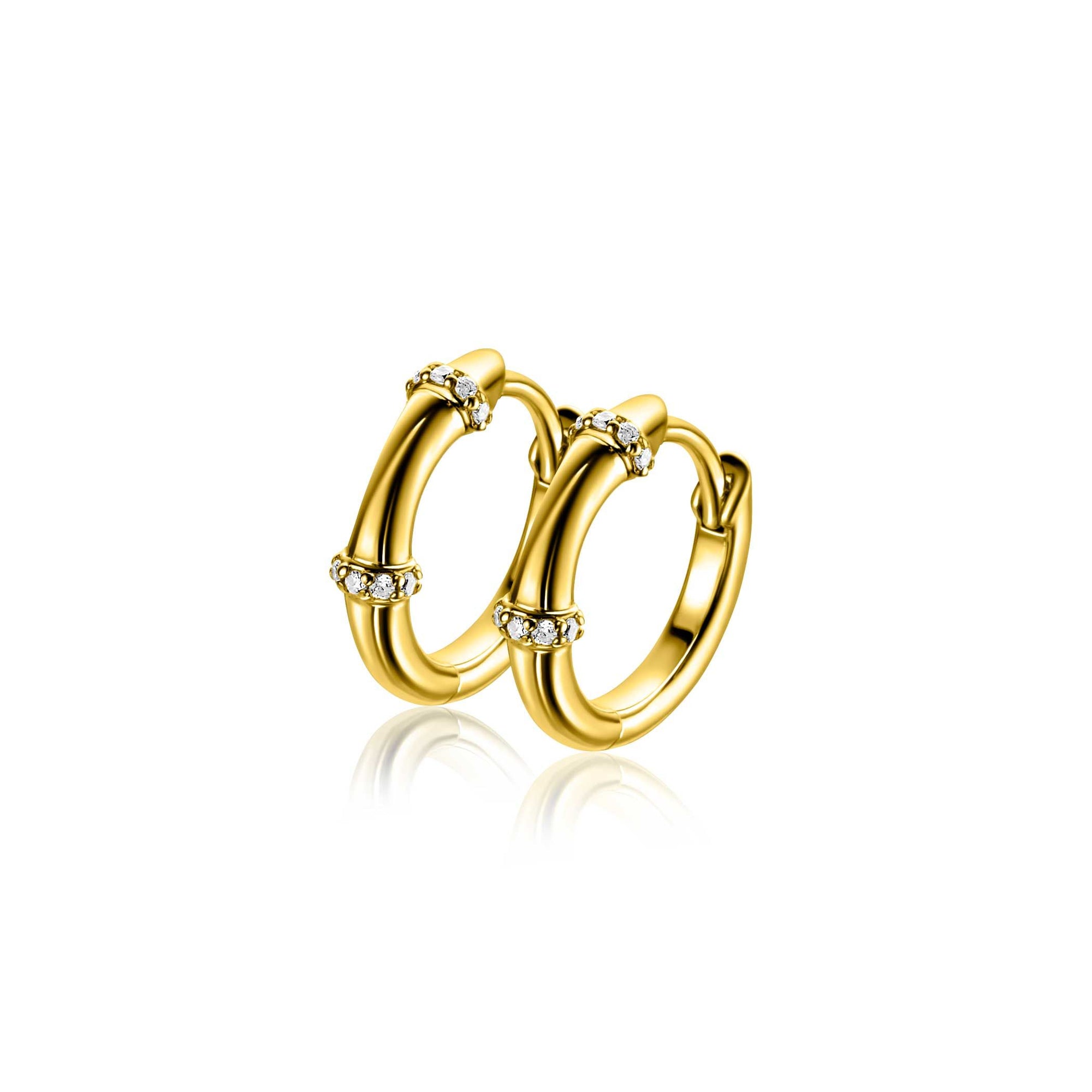 Zinzi 15mm gold plated zilveren oorringen met bamboo uitstraling, bezet met witte zirkonia&#39;s en luxe klapsluiting ZIO2687Y