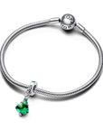 Pandora Christmas Tree bedel 792983C01, exclusief en kwalitatief hoogwaardig. Ontdek nu!