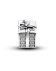 Pandora Bedel met glinsterend cadeau - 793603C01