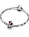 Pandora Bedel met glinsterend cadeau - 793603C01