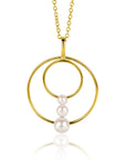 Zinzi gold plated zilveren ronde fantasie hanger bezet met drie ronde witte zoetwaterparels ZIH2616 (zonder collier)