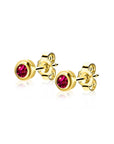 Zinzi's "Ruby Radiance" - Oorknoppen 4mm Gold Plated met Geboortesteen Rood Robijn Zirconia ZIO-JUL, exclusief en kwalitatief hoogwaardig. Ontdek nu!