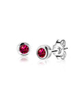 Zinzi's "Ruby Radiance" - 4mm Zilveren Oorknoppen met Geboortesteen Rood Robijn Zirconia ZIOZ-JUL, exclusief en kwalitatief hoogwaardig. Ontdek nu!